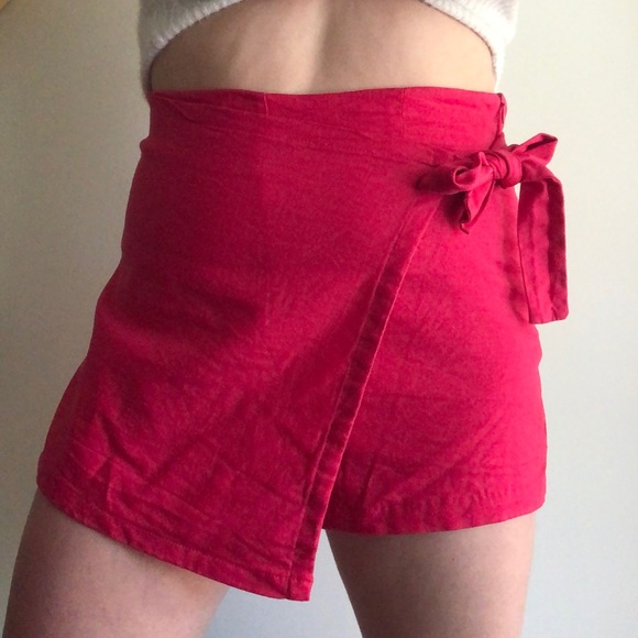 Forever 21 Pants - 🌻2/$20 Forever 21 Fuchsia Side-Tie Skort